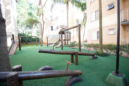 Apartamento para alugar com 48m², 2 quartos e 1 vaga Apartamento para alugar com 48m², 2 quartos e 1 vagaÁrea comum - Playground