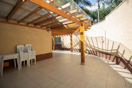 Apartamento para alugar com 48m², 2 quartos e 1 vaga Apartamento para alugar com 48m², 2 quartos e 1 vagaÁrea comum - Salão de festas