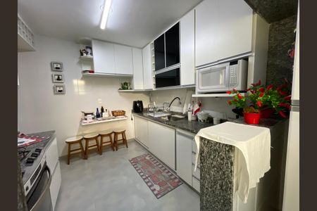 Apartamento à venda com 180m², 3 quartos e 1 vagaCozinha