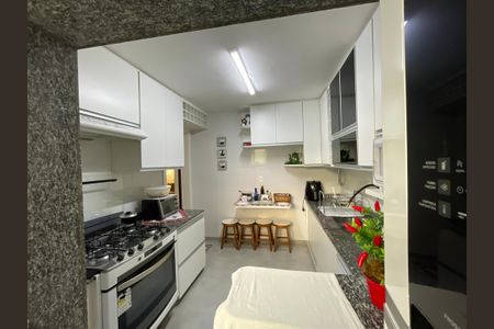 Apartamento à venda com 180m², 3 quartos e 1 vagaCozinha