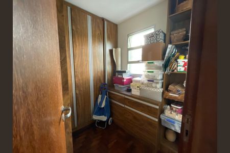 Apartamento à venda com 180m², 3 quartos e 1 vagaÁrea de Serviço