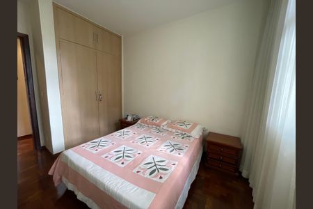 Apartamento à venda com 180m², 3 quartos e 1 vagaQuarto