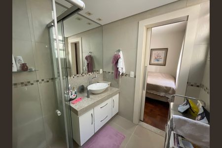 Apartamento à venda com 180m², 3 quartos e 1 vagabanheiro suite