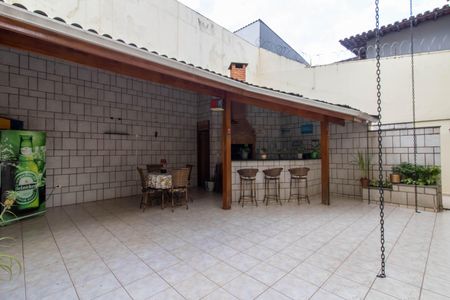 Casa à venda com 330m², 3 quartos e 4 vagas Casa à venda com 330m², 3 quartos e 4 vagasArea Externa