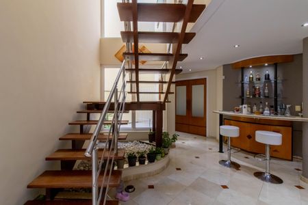 Casa à venda com 330m², 3 quartos e 4 vagas Casa à venda com 330m², 3 quartos e 4 vagasSala