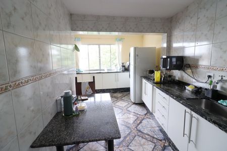 Casa à venda com 200m², 5 quartos e 4 vagasCozinha