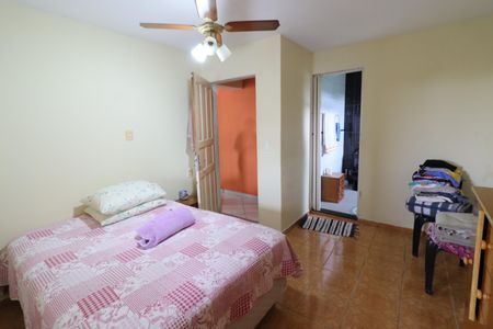 Casa à venda com 200m², 5 quartos e 4 vagasSuíte 1