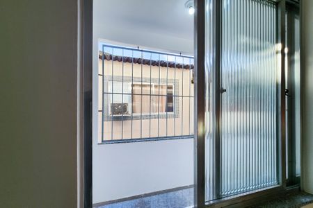 Casa de condomínio para alugar com 98m², 2 quartos e sem vagaVista do Quarto 