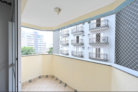 Apartamento para alugar com 79m², 3 quartos e 1 vagaVaranda