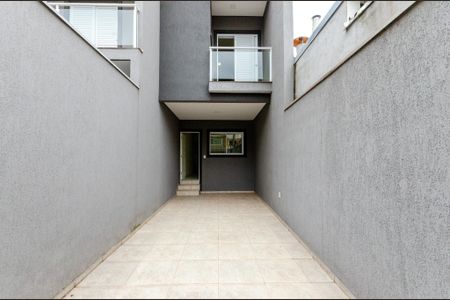 Casa para alugar com 200m², 2 quartos e 2 vagas Casa para alugar com 200m², 2 quartos e 2 vagasÁrea externa