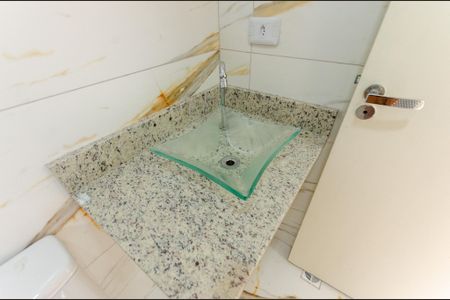 Casa para alugar com 200m², 2 quartos e 2 vagas Casa para alugar com 200m², 2 quartos e 2 vagasSuíte 1 - Banheiro