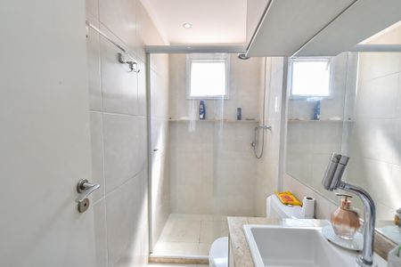 Apartamento à venda com 85m², 3 quartos e 2 vagas Apartamento à venda com 85m², 3 quartos e 2 vagasBanheiro da suíte