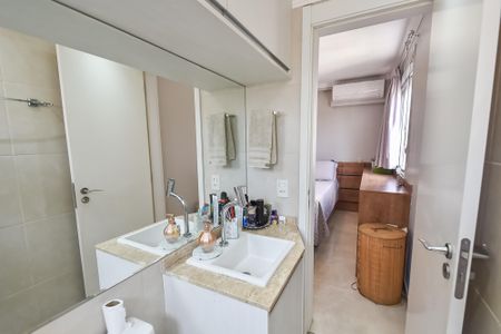 Apartamento à venda com 85m², 3 quartos e 2 vagas Apartamento à venda com 85m², 3 quartos e 2 vagasBanheiro da suíte