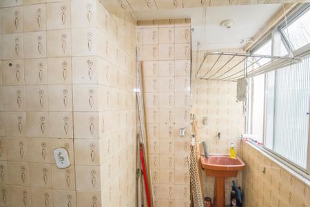 Apartamento para alugar com 50m², 2 quartos e 1 vaga Apartamento para alugar com 50m², 2 quartos e 1 vagaCozinha e Área de Serviço