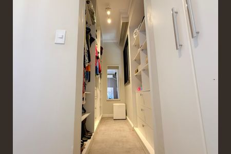 Apartamento à venda com 120m², 2 quartos e 2 vagasCloset