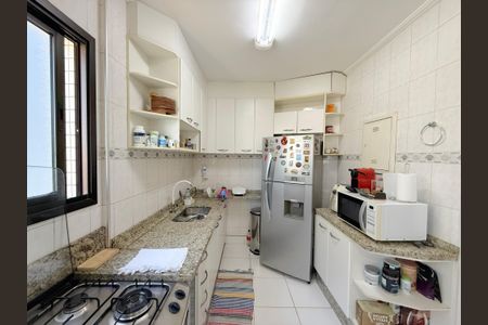 Apartamento à venda com 120m², 2 quartos e 2 vagasCozinha