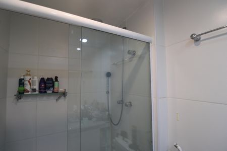 Apartamento à venda com 70m², 2 quartos e 1 vagaBanheiro da suíte