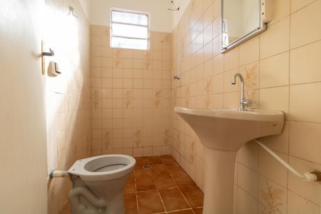 Casa à venda com 140m², 4 quartos e 3 vagasBanheiro da casa 02