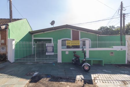 Casa à venda com 140m², 4 quartos e 3 vagasFachada