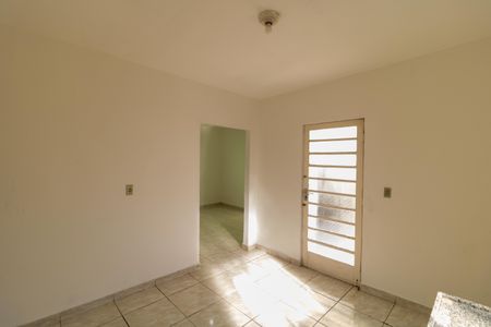 Casa à venda com 140m², 4 quartos e 3 vagasCozinha da casa 02