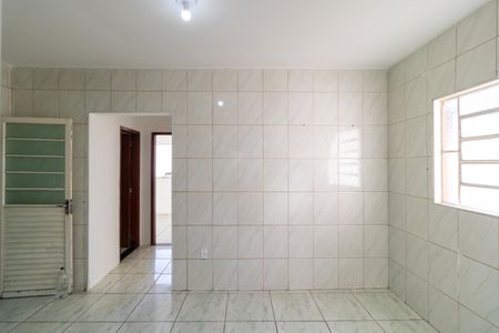 Casa à venda com 140m², 4 quartos e 3 vagasCozinha da casa 01
