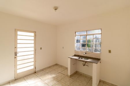 Casa à venda com 140m², 4 quartos e 3 vagasCozinha da casa 02