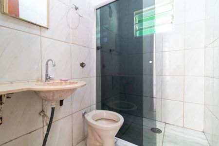Casa à venda com 140m², 4 quartos e 3 vagasBanhreiro da casa 01