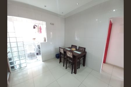 Apartamento para alugar com 71m², 2 quartos e 1 vaga Apartamento para alugar com 71m², 2 quartos e 1 vagaCozinha