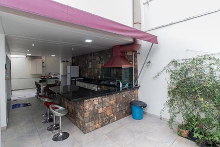 Casa à venda com 320m², 4 quartos e 4 vagasQuintal