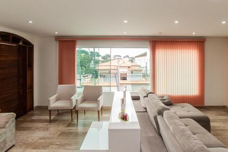 Casa à venda com 320m², 4 quartos e 4 vagasSala