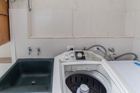 Casa à venda com 320m², 4 quartos e 4 vagasÁrea de Serviço