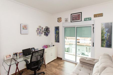 Casa à venda com 320m², 4 quartos e 4 vagasEscritório
