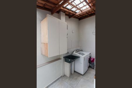 Casa à venda com 320m², 4 quartos e 4 vagasÁrea de Serviço