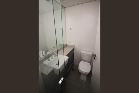 Apartamento à venda com 69m², 2 quartos e 1 vaga Apartamento à venda com 69m², 2 quartos e 1 vagaBanheiro da Suíte