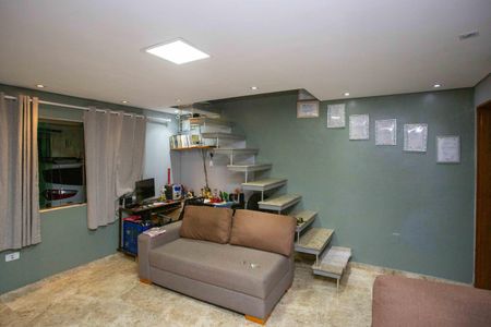 Sala de TV de casa para alugar com 3 quartos, 80m² em Serraria, Diadema