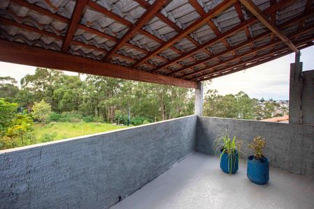 Casa para alugar com 80m², 3 quartos e sem vagaVaranda