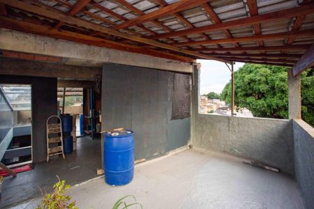 Casa para alugar com 80m², 3 quartos e sem vagaVaranda