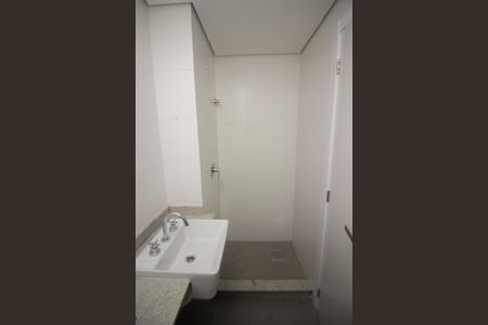 Apartamento à venda com 69m², 2 quartos e 2 vagas Apartamento à venda com 69m², 2 quartos e 2 vagasBanheiro da Suíte