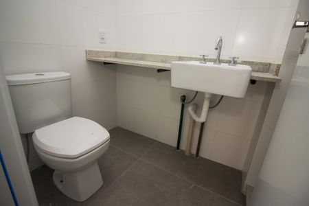 Apartamento à venda com 69m², 2 quartos e 2 vagas Apartamento à venda com 69m², 2 quartos e 2 vagasBanheiro Social