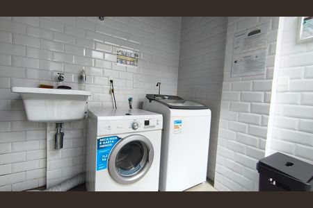 Studio para alugar com 20m², 1 quarto e sem vaga Studio para alugar com 20m², 1 quarto e sem vagaLavanderia