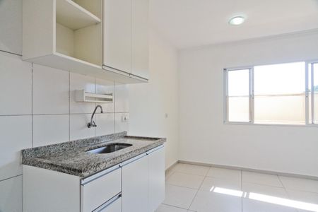 Cozinha de casa de condomínio para alugar com 2 quartos, 75m² em Vila Pereira Cerca, São Paulo