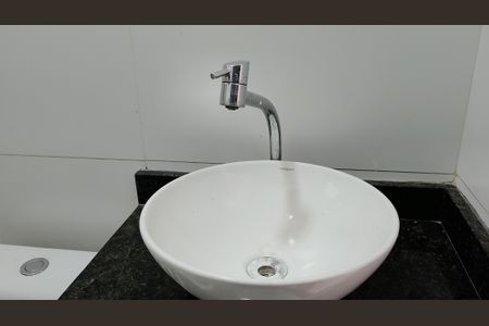 Casa para alugar com 60m², 2 quartos e sem vaga