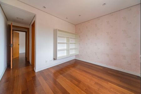Apartamento à venda com 126m², 3 quartos e 3 vagasQuarto 2