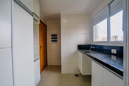 Apartamento à venda com 126m², 3 quartos e 3 vagas Apartamento à venda com 126m², 3 quartos e 3 vagasÁrea de Serviço