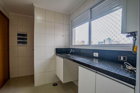 Apartamento à venda com 126m², 3 quartos e 3 vagas Apartamento à venda com 126m², 3 quartos e 3 vagasÁrea de Serviço