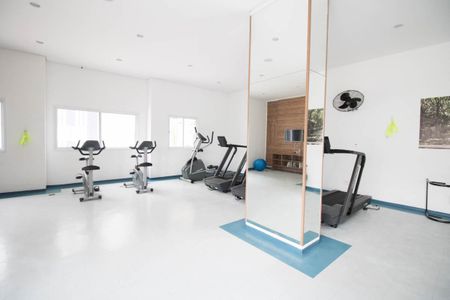 Apartamento à venda com 126m², 3 quartos e 3 vagas Apartamento à venda com 126m², 3 quartos e 3 vagasÁrea comum - Academia