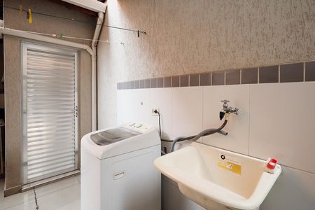 Casa à venda com 220m², 3 quartos e 2 vagasÁrea de Serviço / Churrasqueira