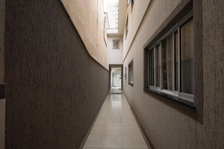 Casa à venda com 220m², 3 quartos e 2 vagasCorredor