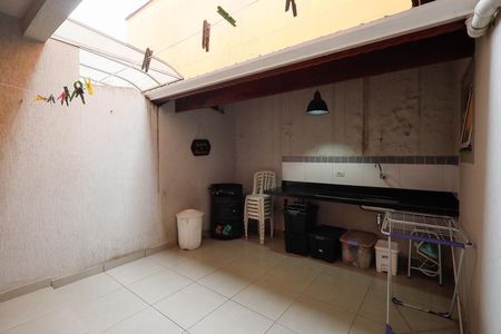 Casa à venda com 220m², 3 quartos e 2 vagasÁrea de Serviço / Churrasqueira 