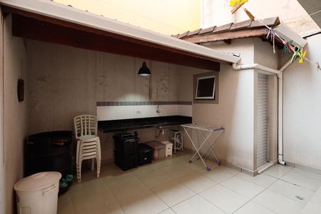Casa à venda com 220m², 3 quartos e 2 vagasÁrea de Serviço / Churrasqueira 